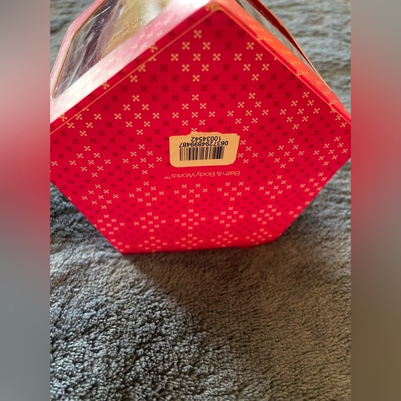 NWT Bath and body works, set of 5 body lotions total 10 oz or 2 FL OZ each - Picture 8 of 8